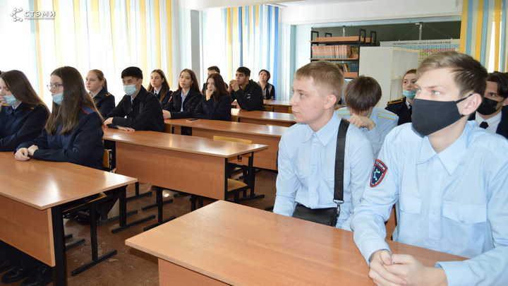 Студенты СТЭМИ встретились с сотрудниками полиции
